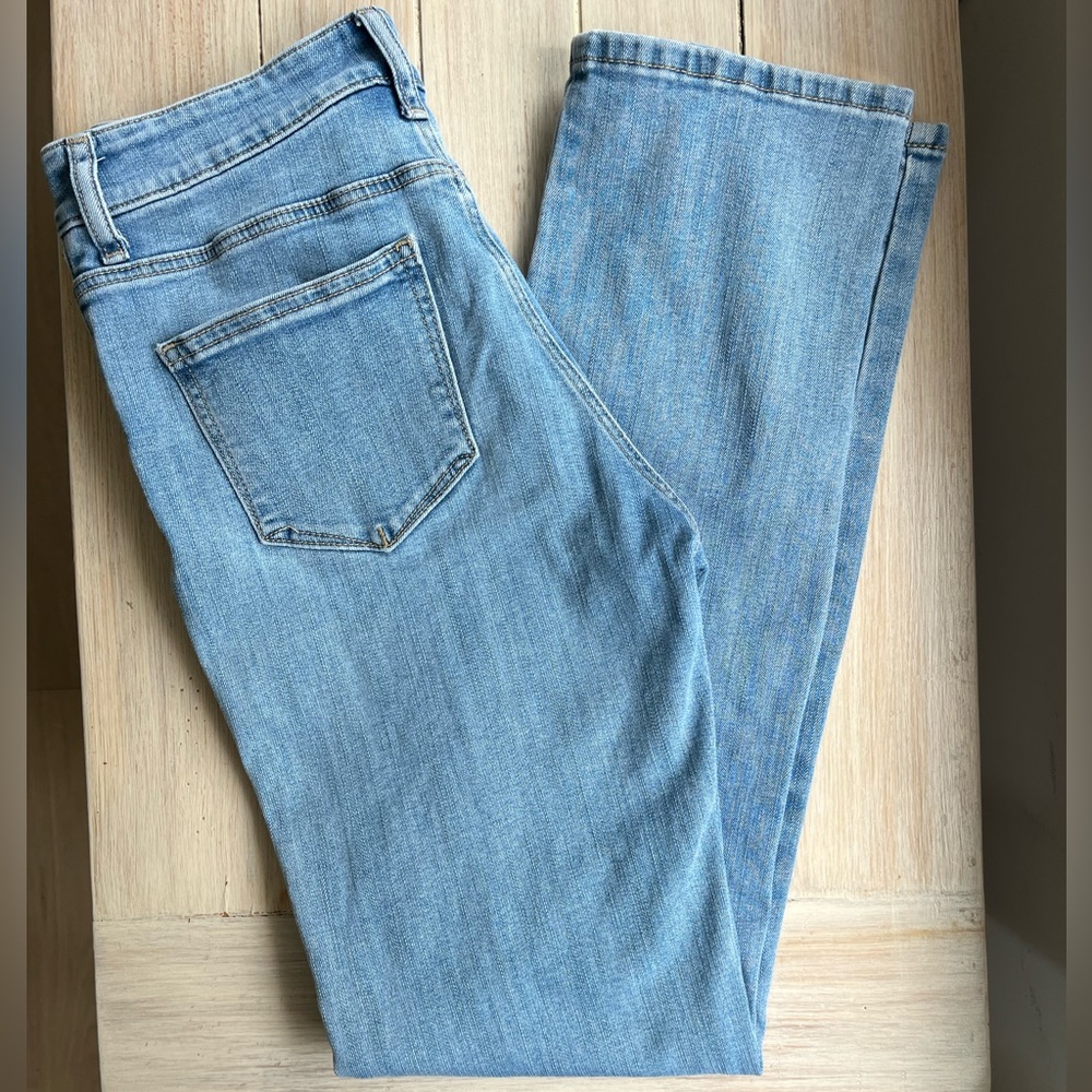 Lee Classic jeans faded blue pre owned in great condition